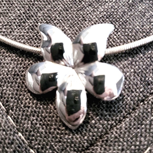 AVON Stamped Vintage Silver Cherry Blossom Flower Choker Necklace & Earrins Set - Picture 3 of 6